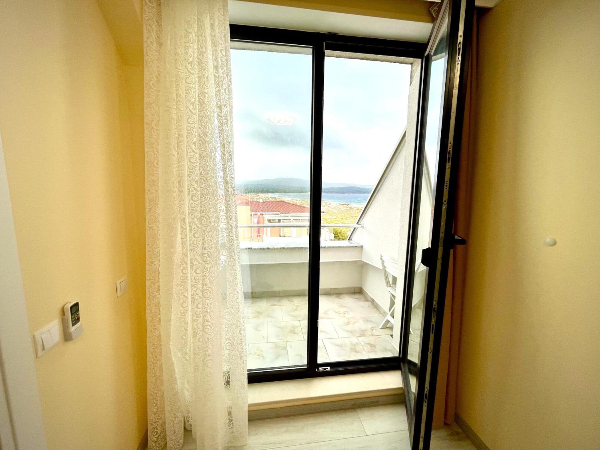 Sea View Apartment Free Parking Primorsko Exterior photo